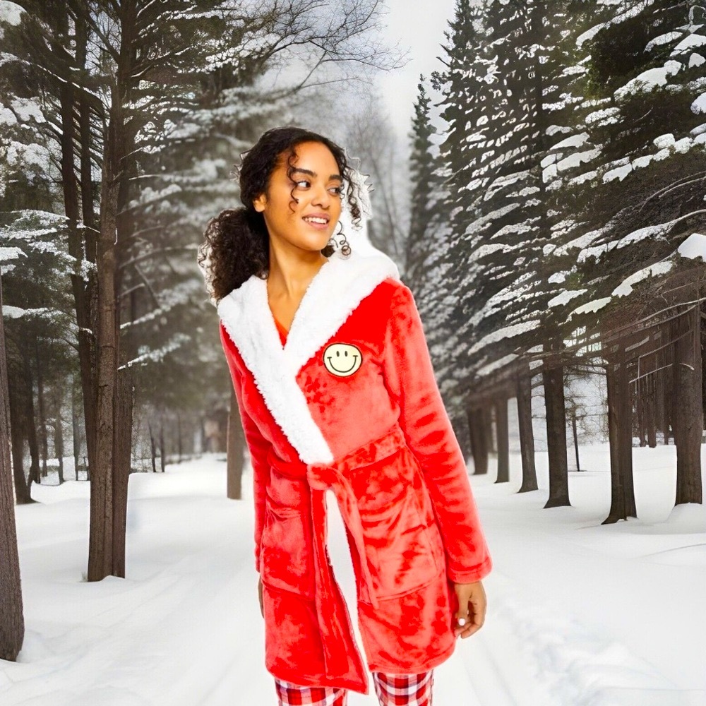 Jenni Macy’s Soft & Warm Red Smiley Face Patch Pockets Sherpa Fleece Hoodie coat